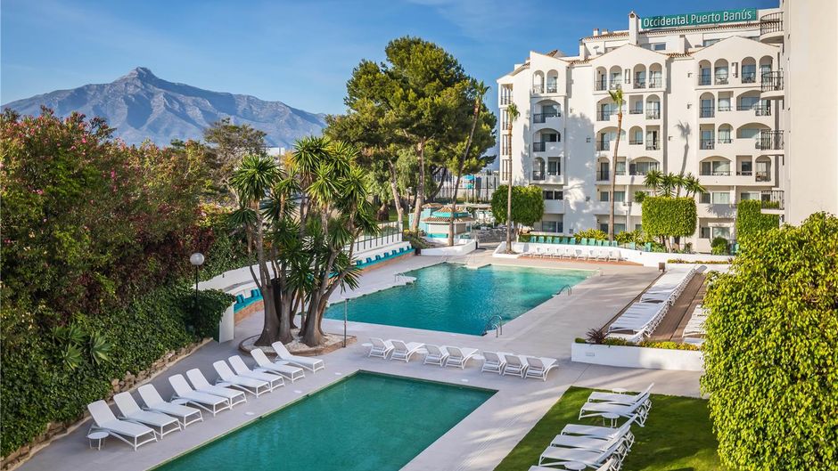 Pyr Marbella Pool