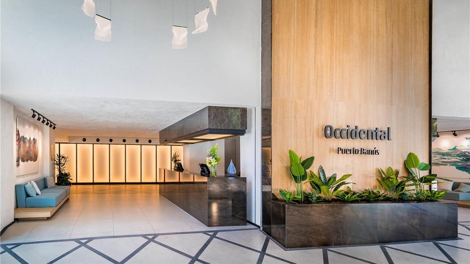 Pyr Marbella Lobby