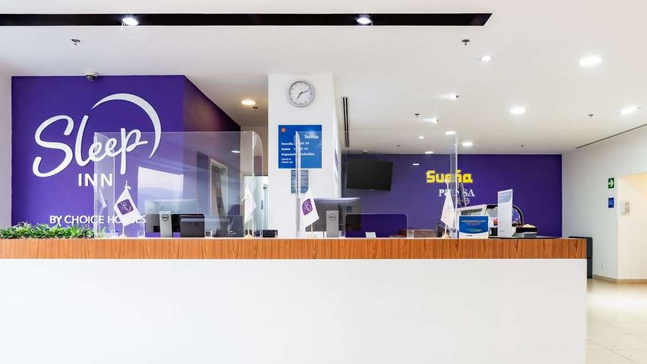 Sleep Inn Leon Antares Lobby