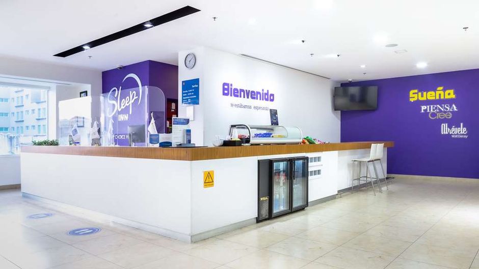 Sleep Inn Leon Antares Lobby