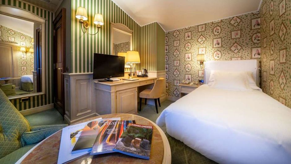 Palazzo Montebello Room