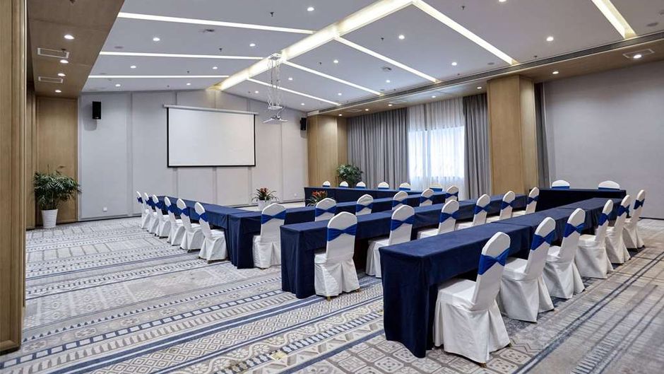Howard Johnson Tianxiaqiguan Xingwen Meeting