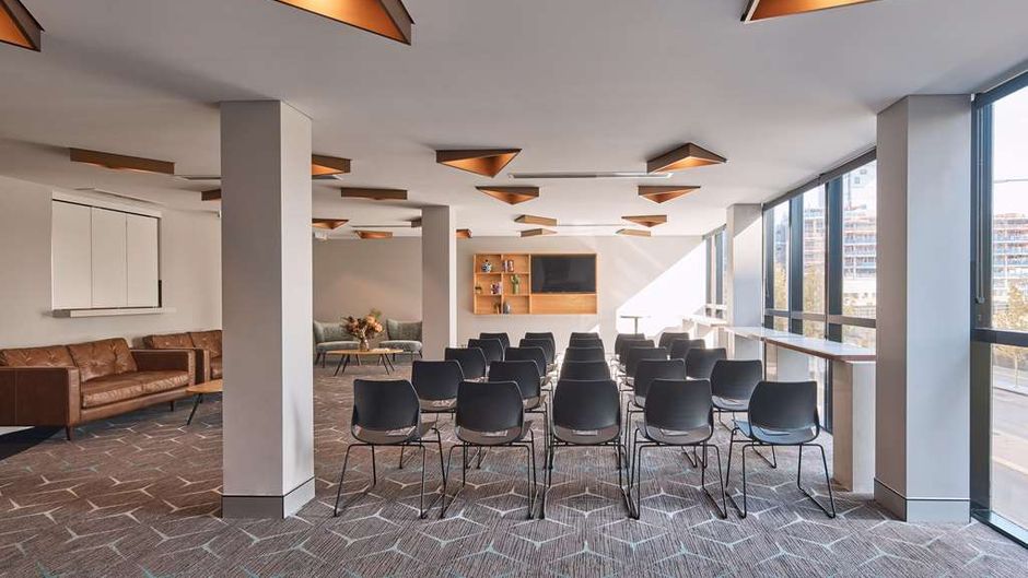 Rydges Perth Kings Square Meeting
