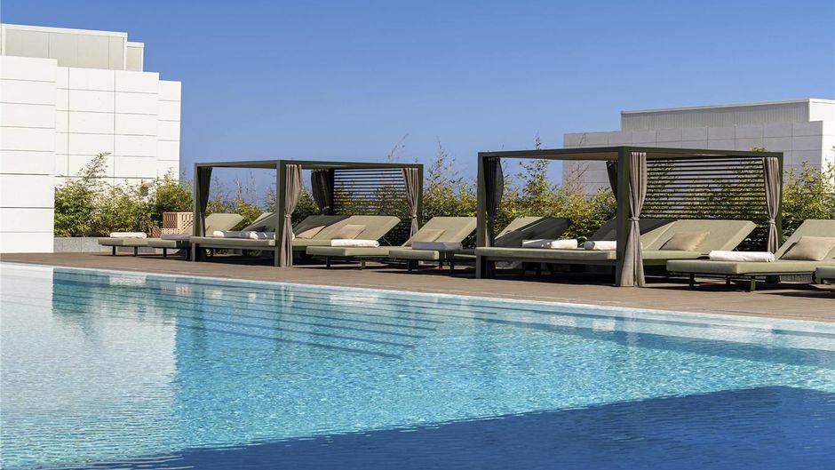 Fairmont La Marina Hotel & Residence Pool