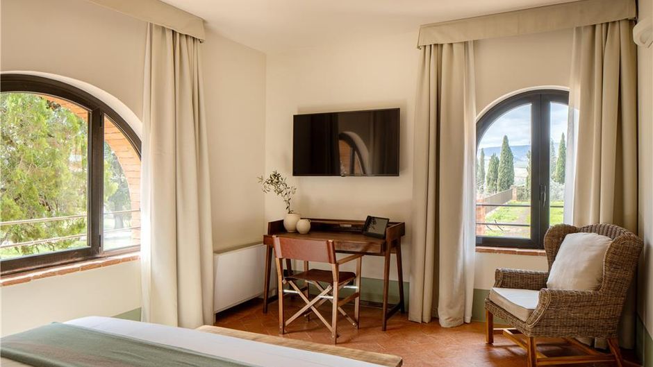 Precise Tale Poggio Alla Sala Suite