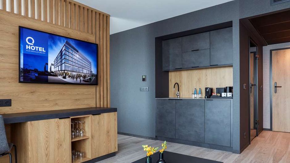 Q Hotel Plus Wroclaw Bielany Suite