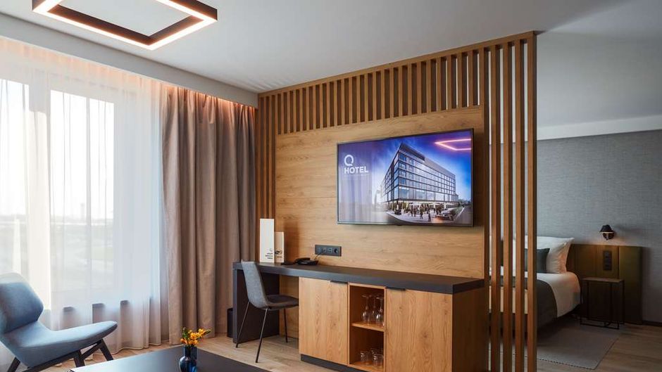 Q Hotel Plus Wroclaw Bielany Suite
