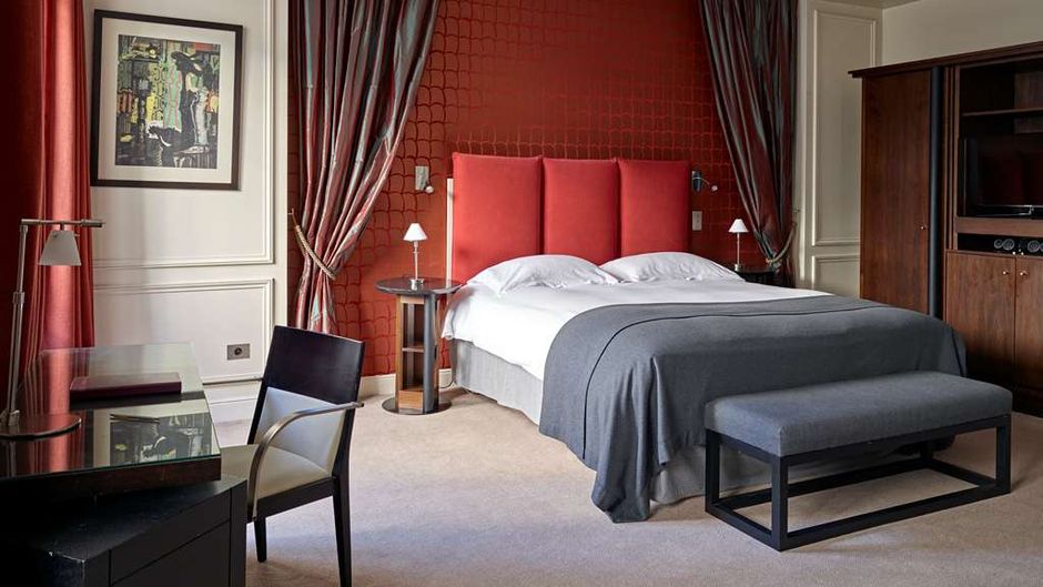 Hotel la Tremoille Room