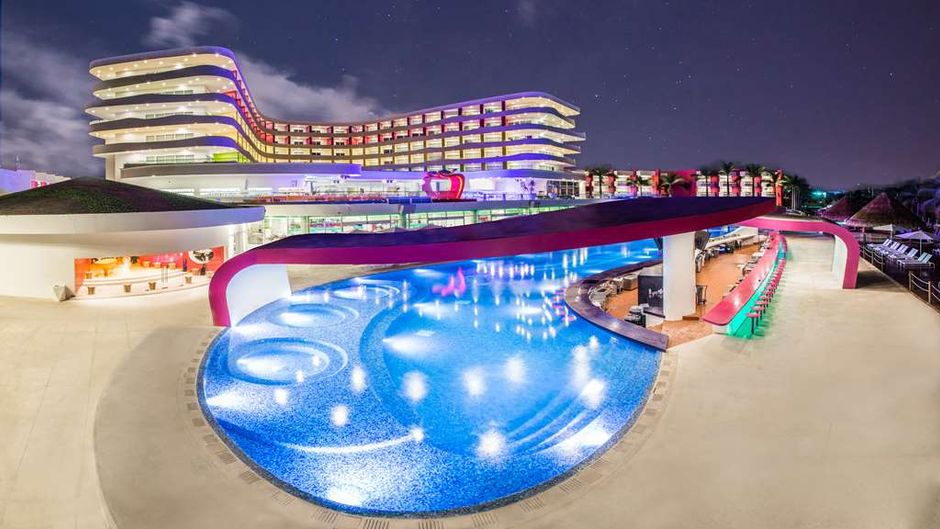 Temptation Cancun Resort Pool