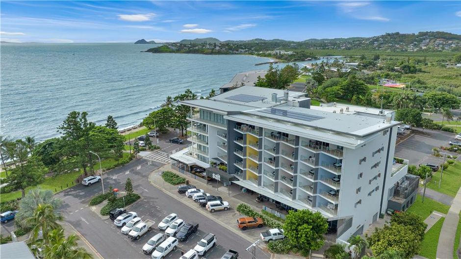 Salt Yeppoon Exterior