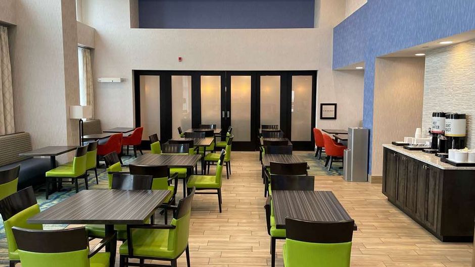 Chateau Fredericton Trademark Coll Restaurant