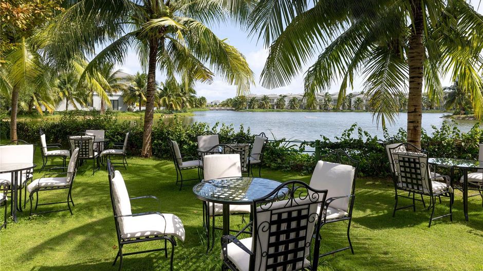 Melia Vinpearl Cam Ranh Beach Resort Restaurant