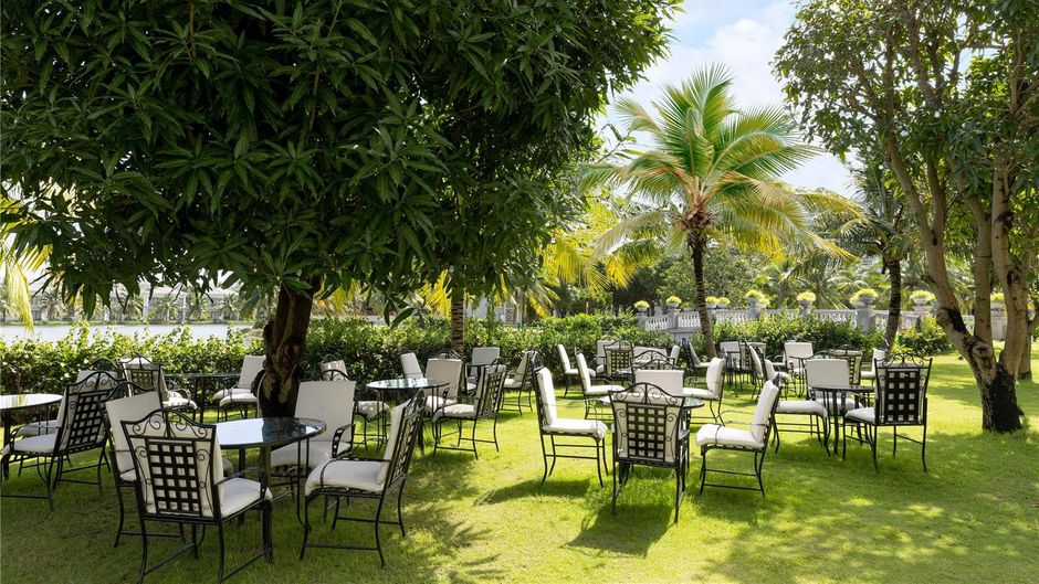 Melia Vinpearl Cam Ranh Beach Resort Restaurant