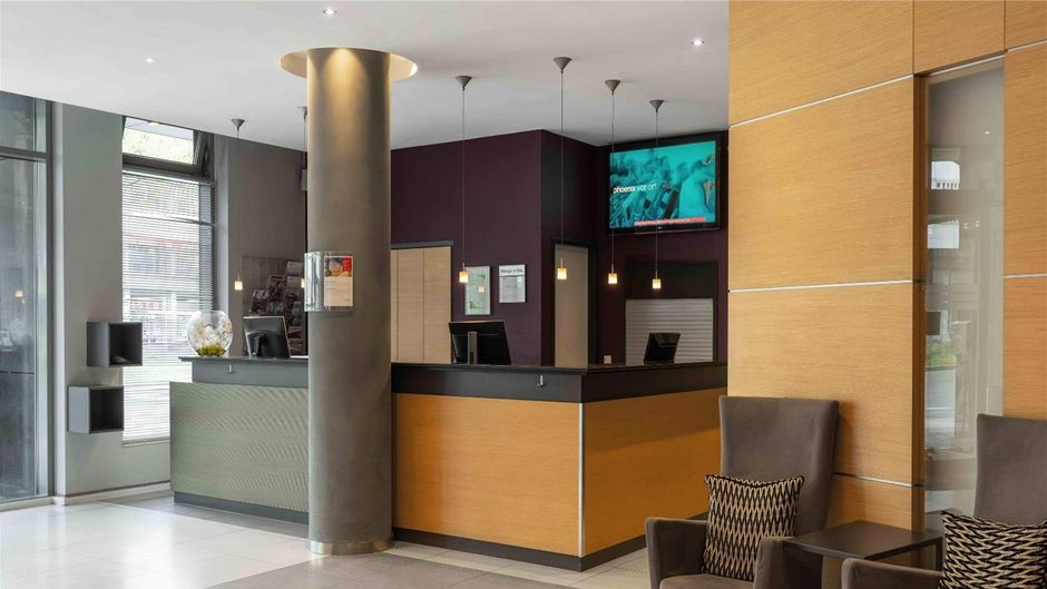 Ramada by Wyndham Essen Lobby
