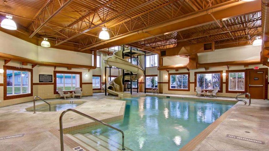 Clarion Pointe Rimbey Pool