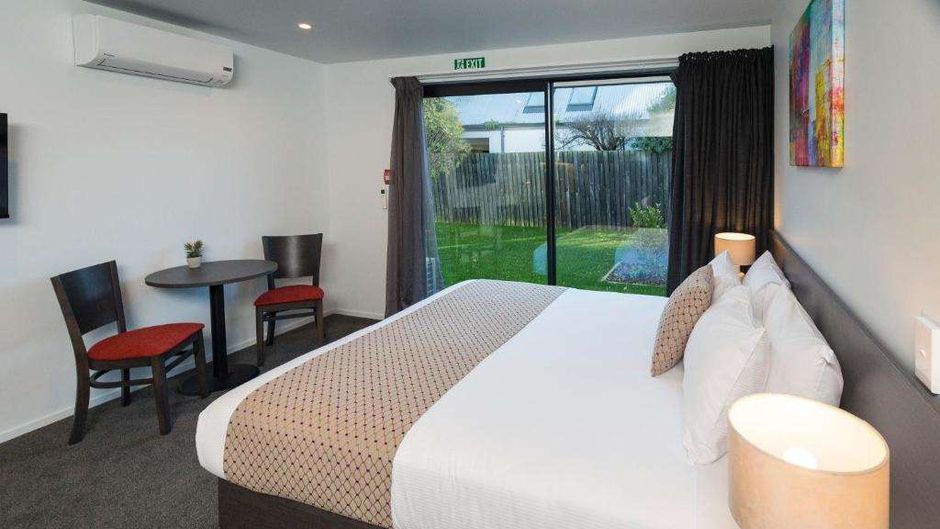 Christchurch City Park Motel Room