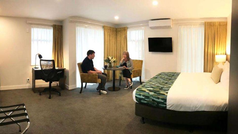 Carnmore Hotel Takapuna Room