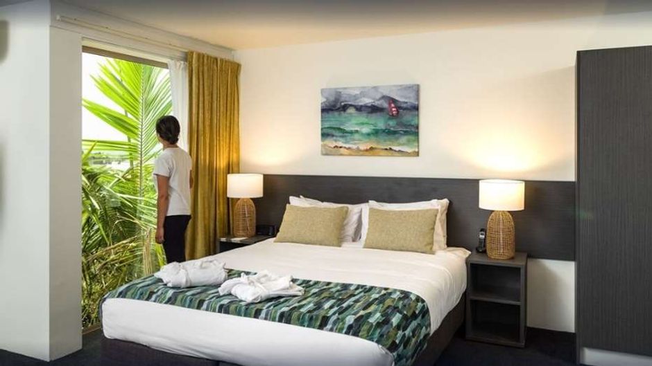 Carnmore Hotel Takapuna Room