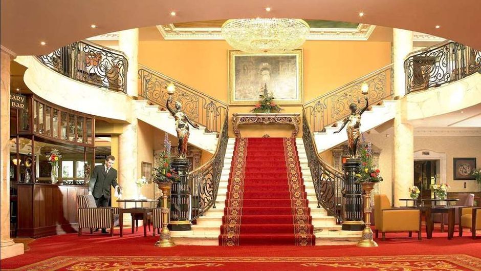 Bridge House Hotel Lobby