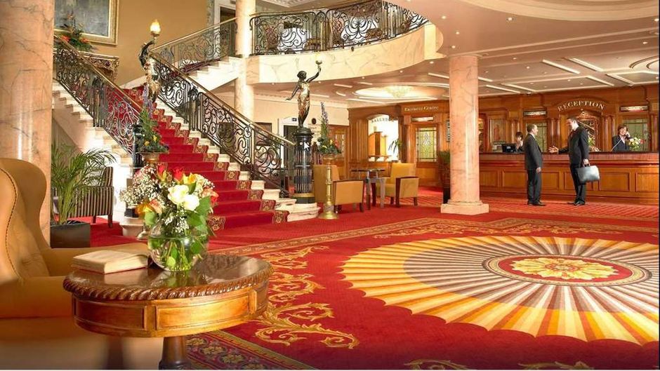 Bridge House Hotel Lobby