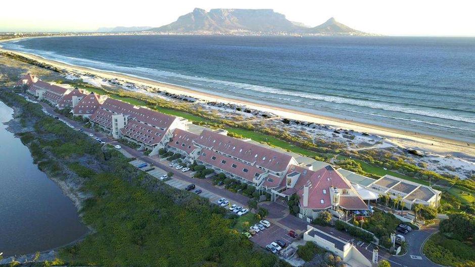 Dolphin Beach Hotel Exterior