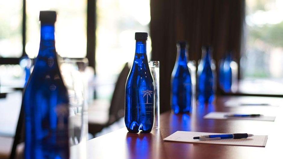 Island Club Hotel & Apartments Meeting