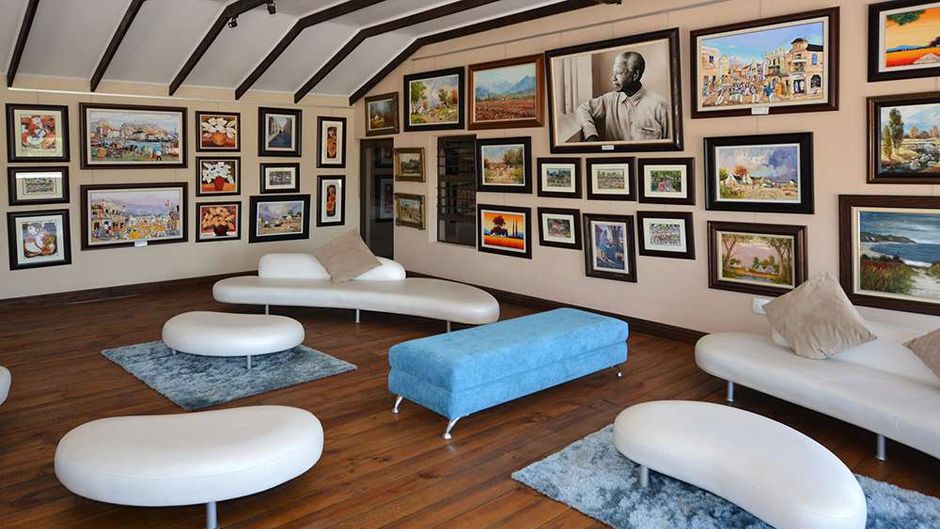 Balmoral Lodge Lobby