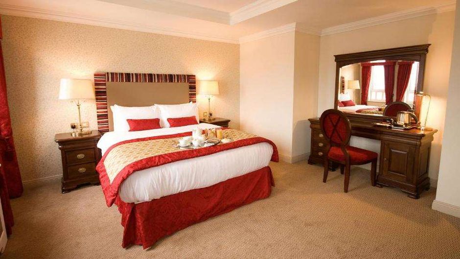 Bracken Court Hotel Room