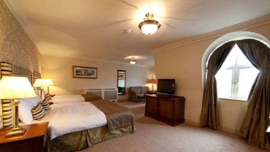 Bracken Court Hotel Room