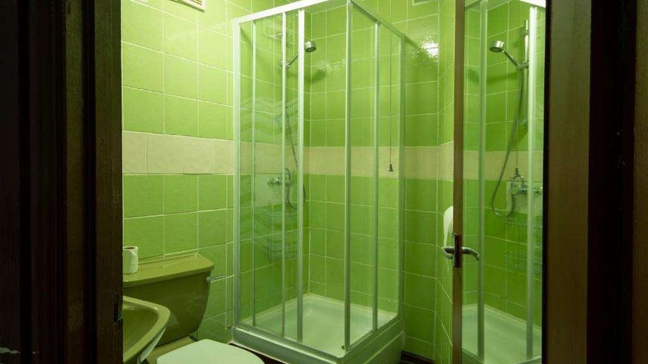 Royal Kettering Hotel Room