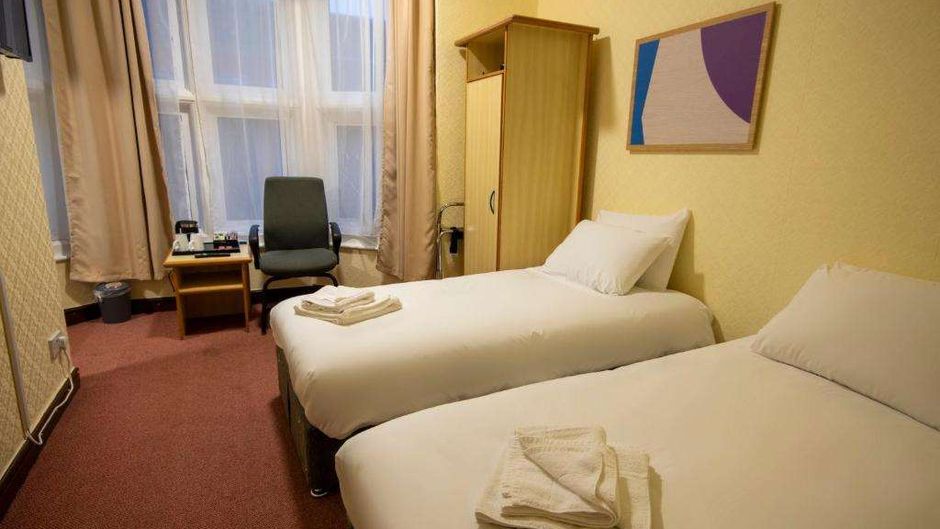 Royal Kettering Hotel Room