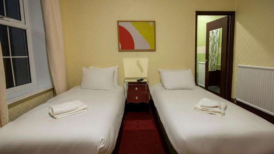 Royal Kettering Hotel Room