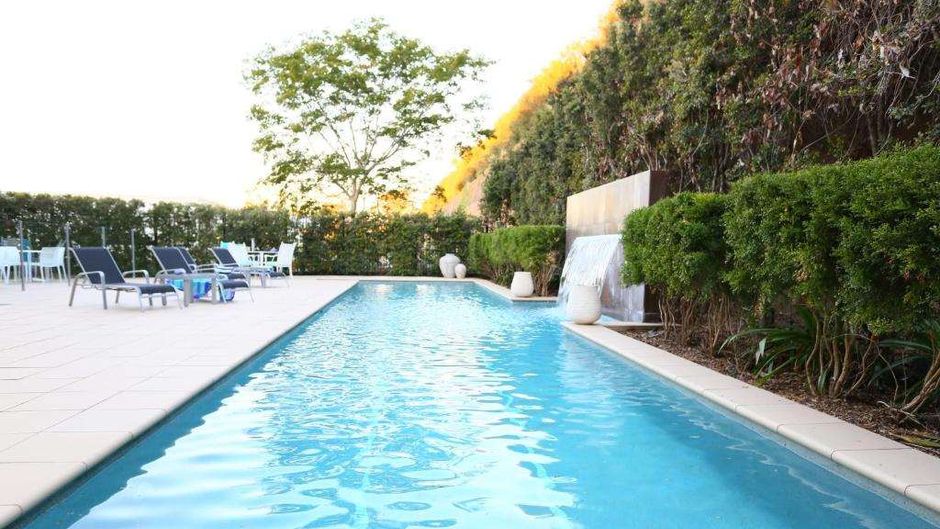 Springfield Lakes Hotel Pool
