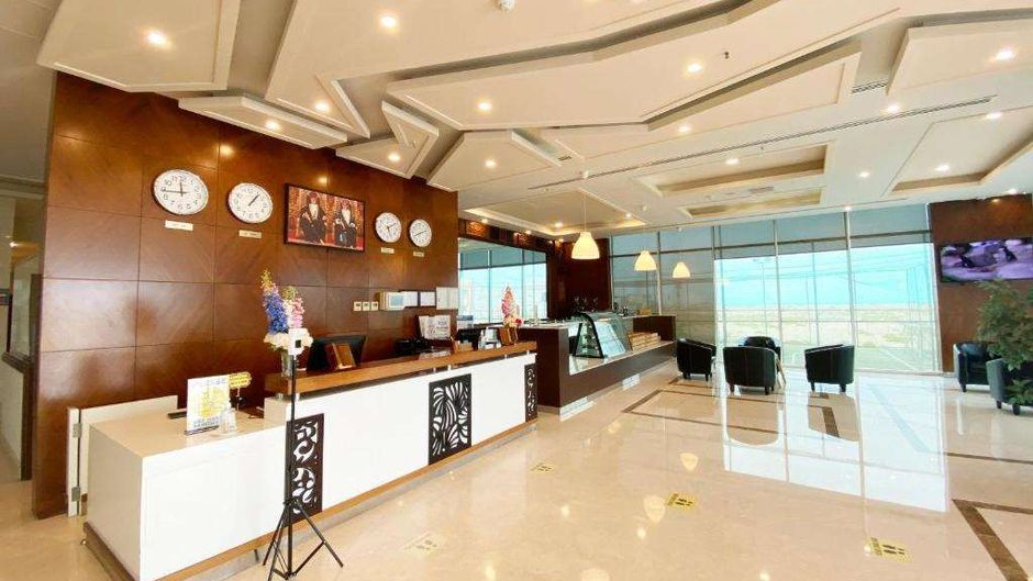 Sur Grand Hotel Lobby