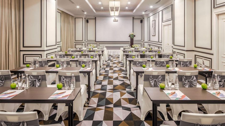 Melia Vinpearl Nha Trang Empire Meeting