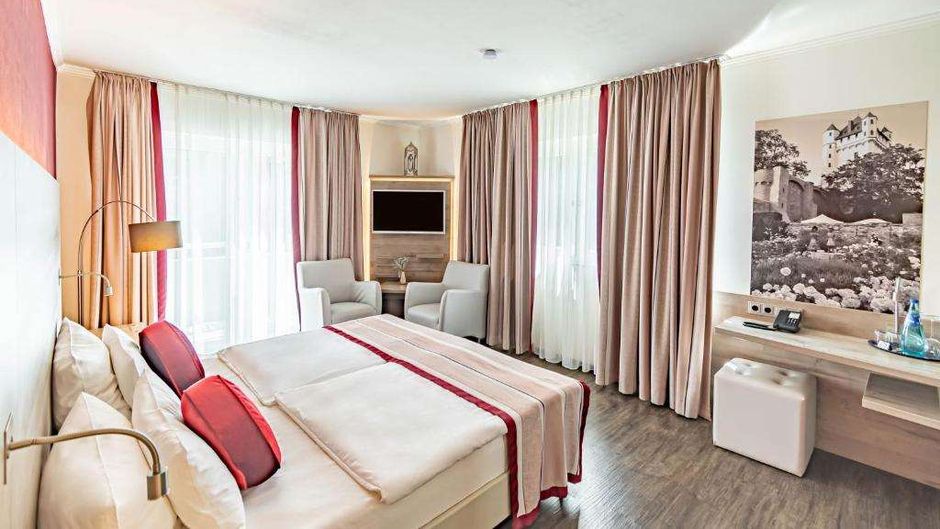 Parkhotel Sonnenberg Room