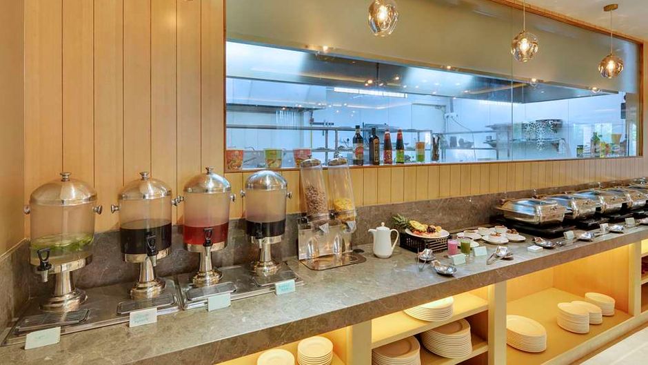 Clarion Hotel Bangalore Restaurant