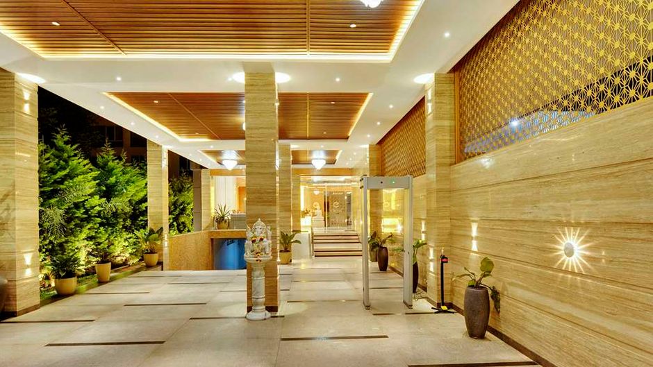 Clarion Hotel Bangalore Lobby