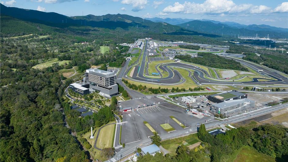 Fuji Speedway Hotel Exterior