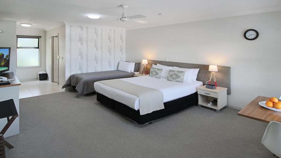 Whangaparaoa Lodge-Motel Room