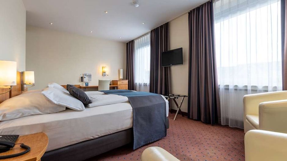 Centro Hotel Esplanade Room