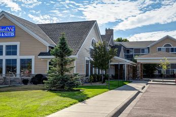 AmeriVu Inn & Suites Waconia