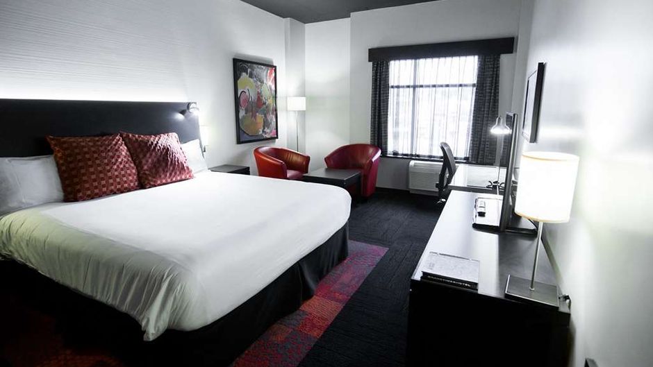 Grand Times Hotel Quebec City Airport Room