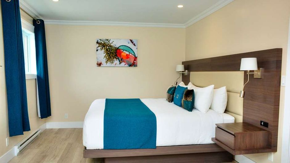 Royal Inn & Suites Suite
