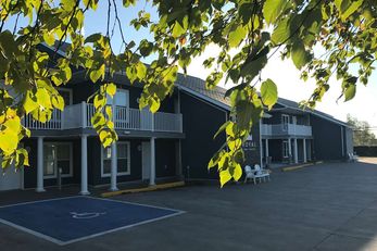 Royal Inn & Suites