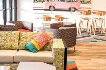Beachside Hotel & Suites