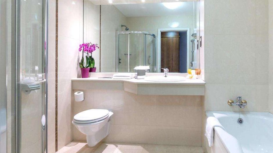 Charleville Park Hotel Room