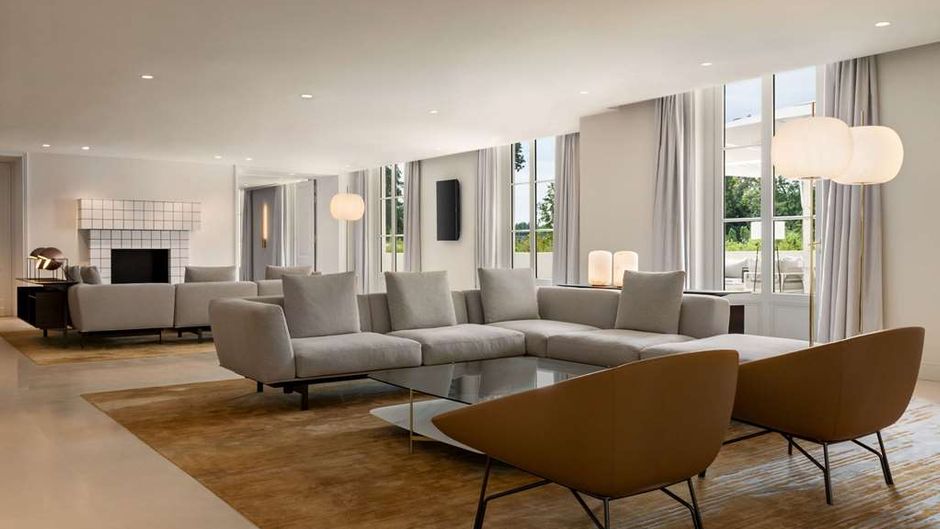 Dolce by Wyndham Versailles Lobby
