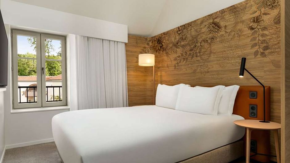 Dolce by Wyndham Versailles Room