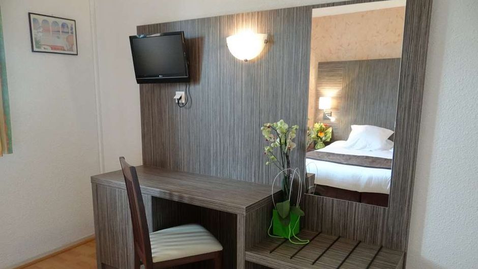Hotel des Thermes Room